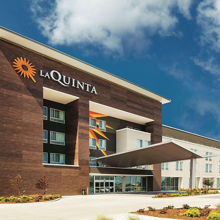 Отель La Quinta By Wyndham Wichita Northeast Экстерьер фото